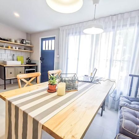 Snoozy Guesthouse Пхукет Екстер'єр фото
