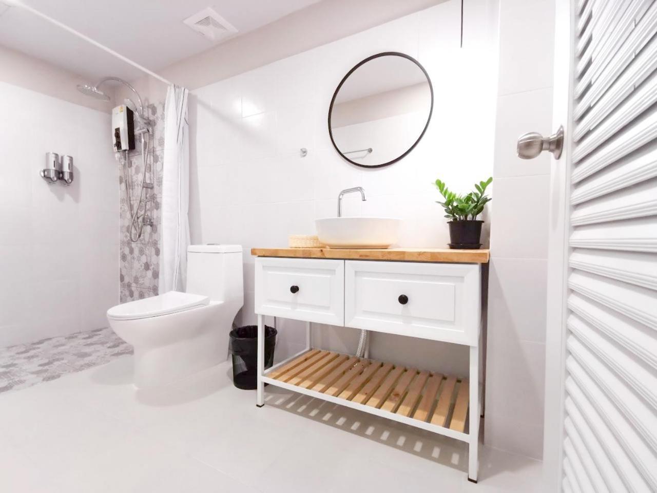 Snoozy Guesthouse Пхукет Екстер'єр фото