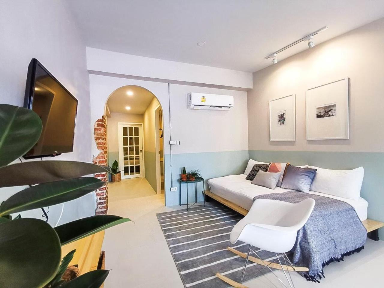 Snoozy Guesthouse Пхукет Екстер'єр фото