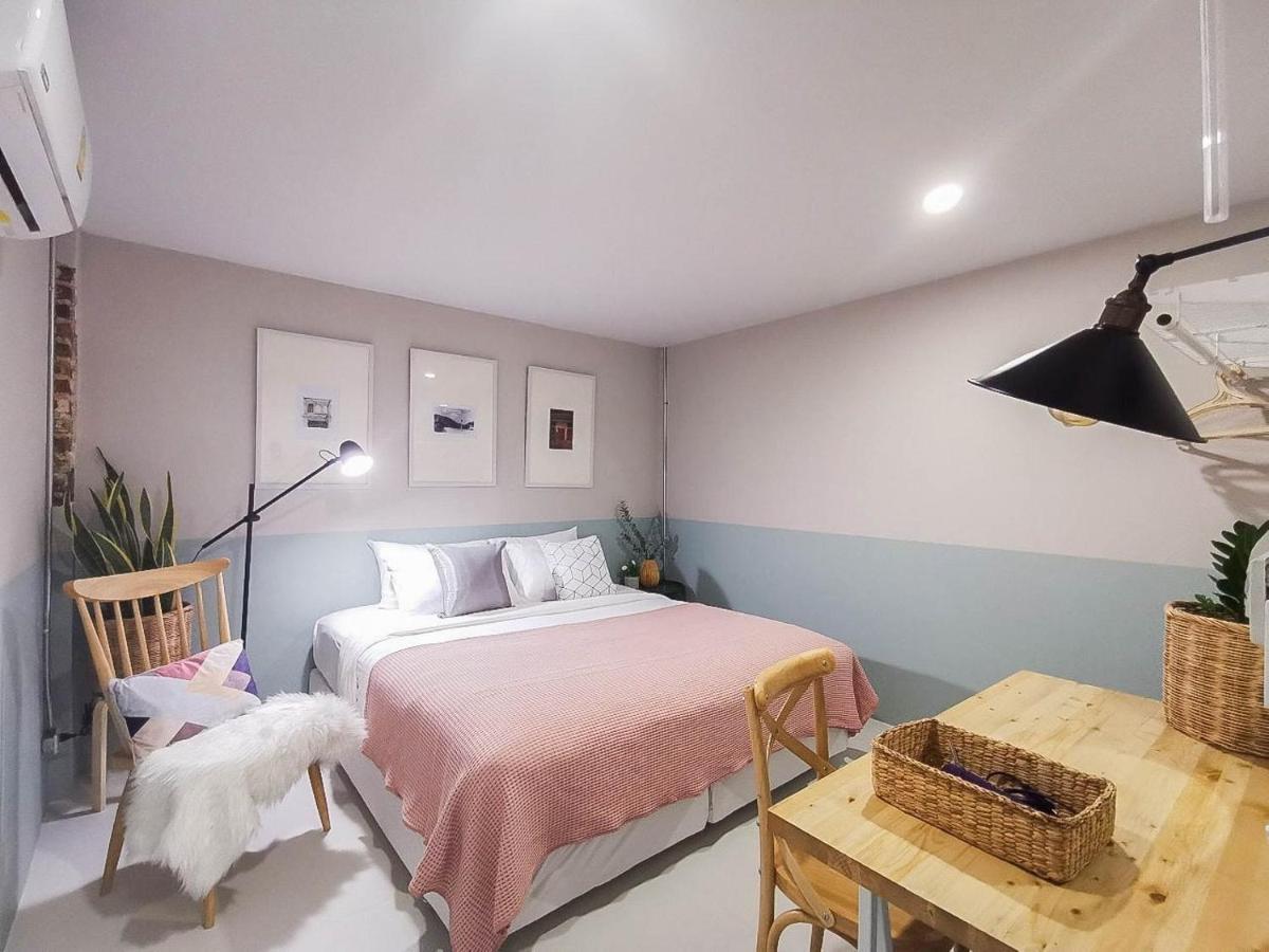 Snoozy Guesthouse Пхукет Екстер'єр фото