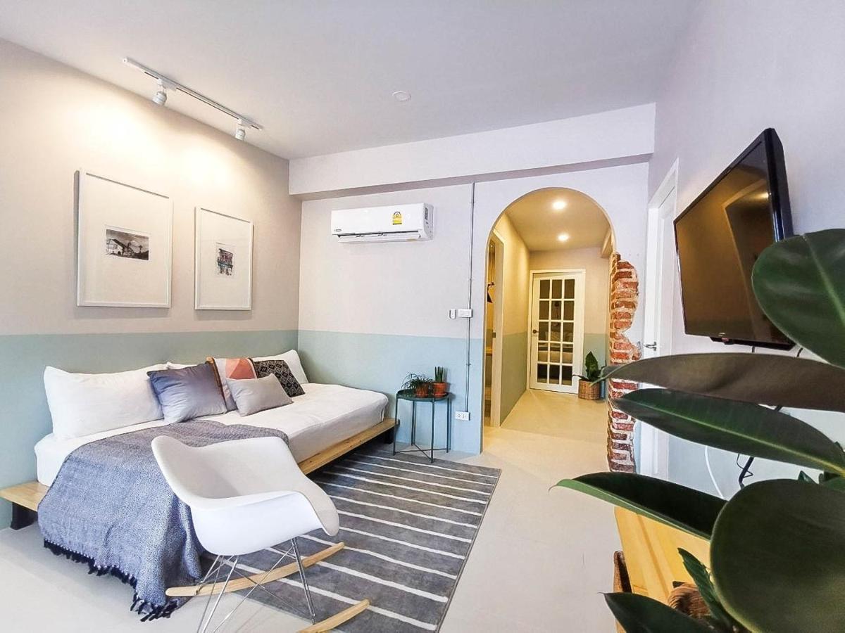 Snoozy Guesthouse Пхукет Екстер'єр фото