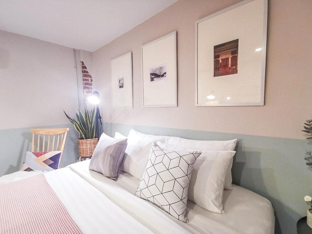 Snoozy Guesthouse Пхукет Екстер'єр фото